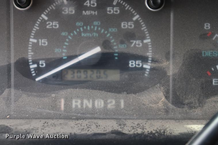 image for item ED9605 1995 Ford Econoline E350 shuttle bus