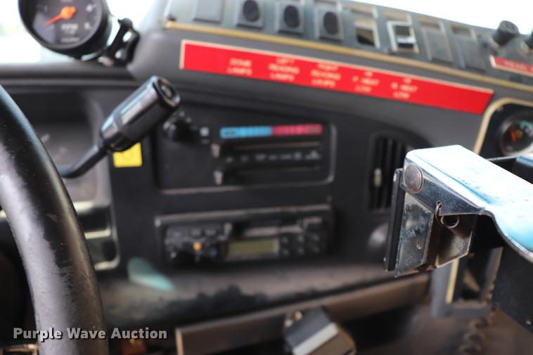 image for item ED9605 1995 Ford Econoline E350 shuttle bus