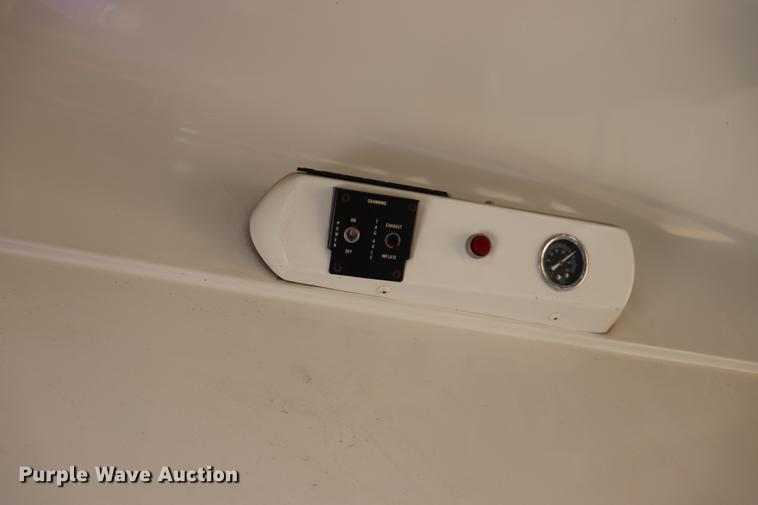 image for item ED9605 1995 Ford Econoline E350 shuttle bus