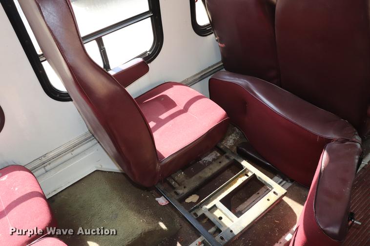 image for item ED9605 1995 Ford Econoline E350 shuttle bus