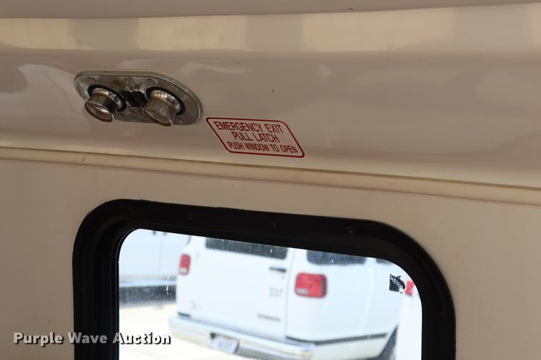 image for item ED9605 1995 Ford Econoline E350 shuttle bus