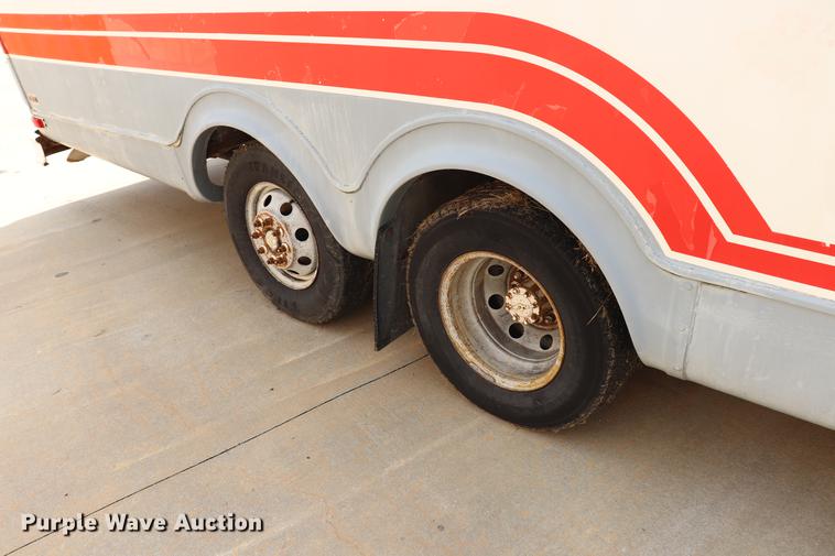 image for item ED9605 1995 Ford Econoline E350 shuttle bus