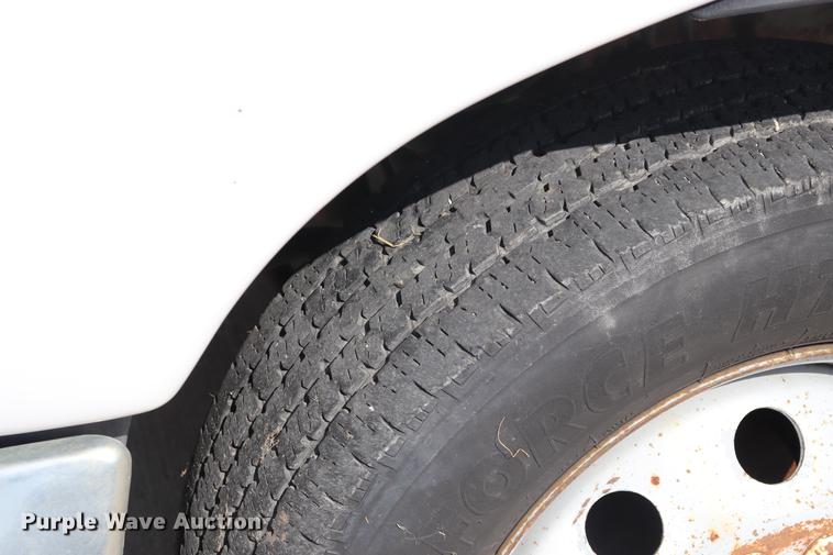 image for item ED9605 1995 Ford Econoline E350 shuttle bus