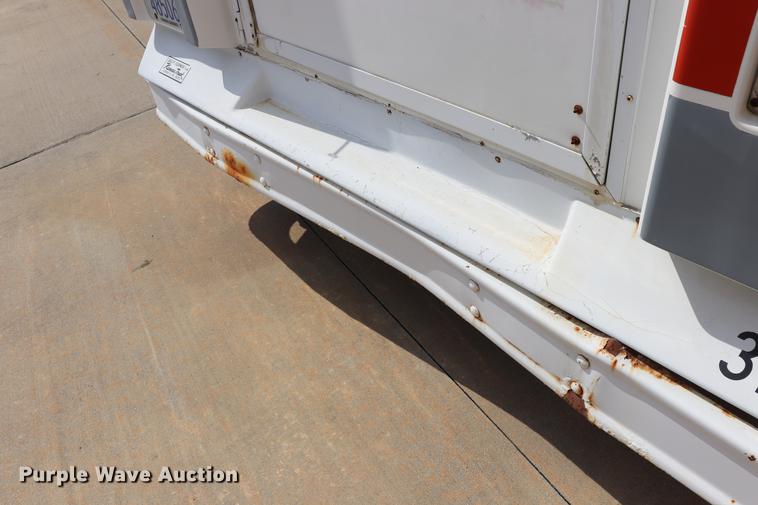 image for item ED9605 1995 Ford Econoline E350 shuttle bus
