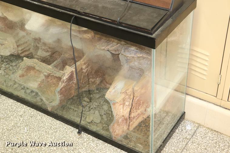 image for item ED9609 (2) Aquarium tanks