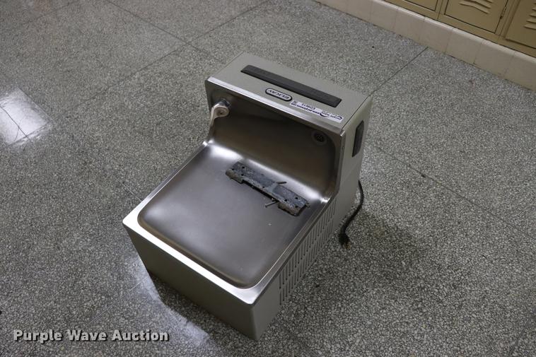 image for item ED9615 Elkay water fountain