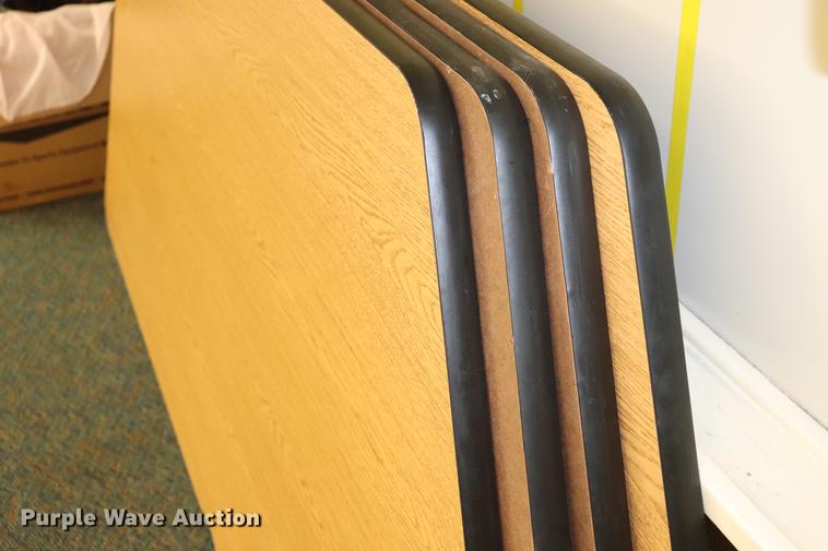 image for item ED9617 Approximately 20 tables