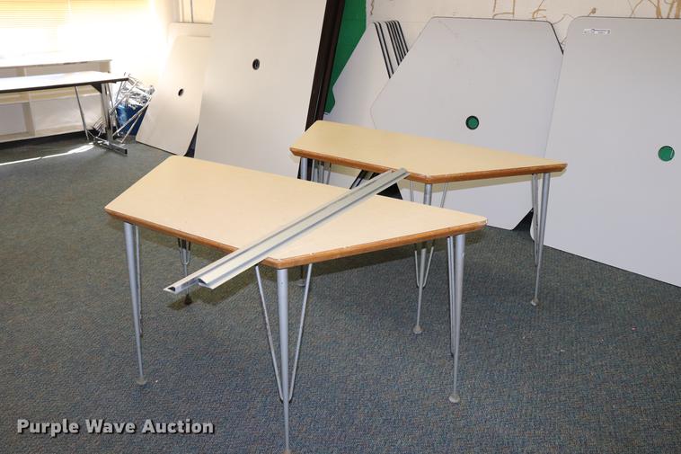 image for item ED9617 Approximately 20 tables