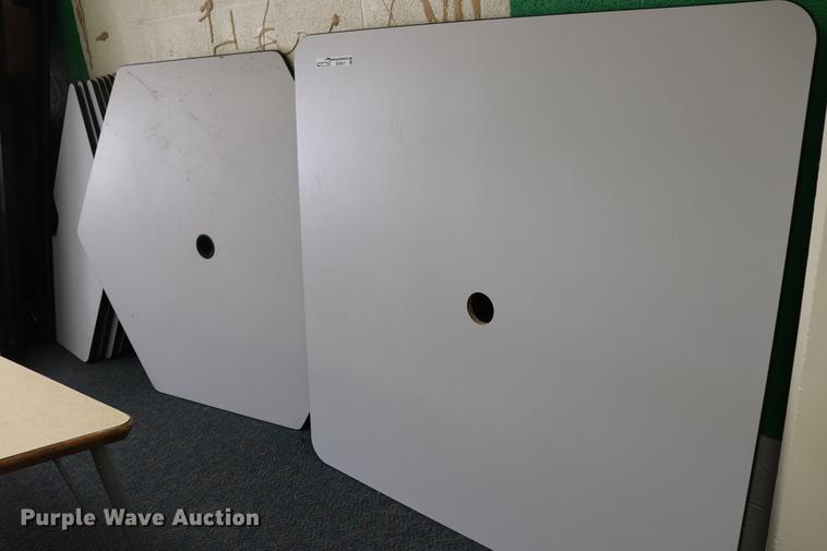 image for item ED9617 Approximately 20 tables