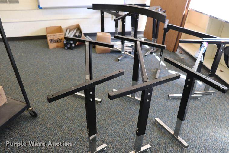 image for item ED9617 Approximately 20 tables