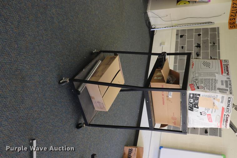 image for item ED9617 Approximately 20 tables