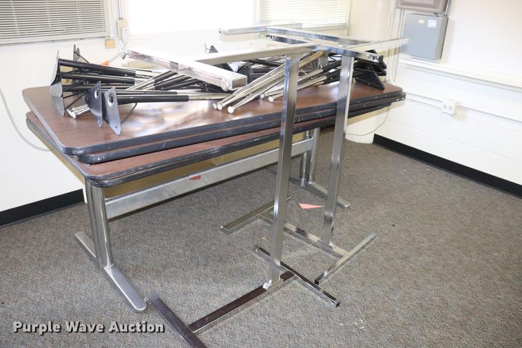 image for item ED9620 Approximately 5 tables