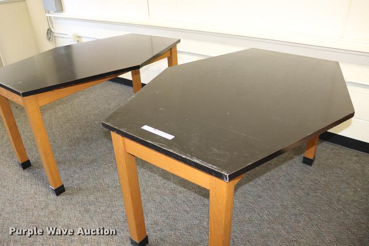 image for item ED9620 Approximately 5 tables