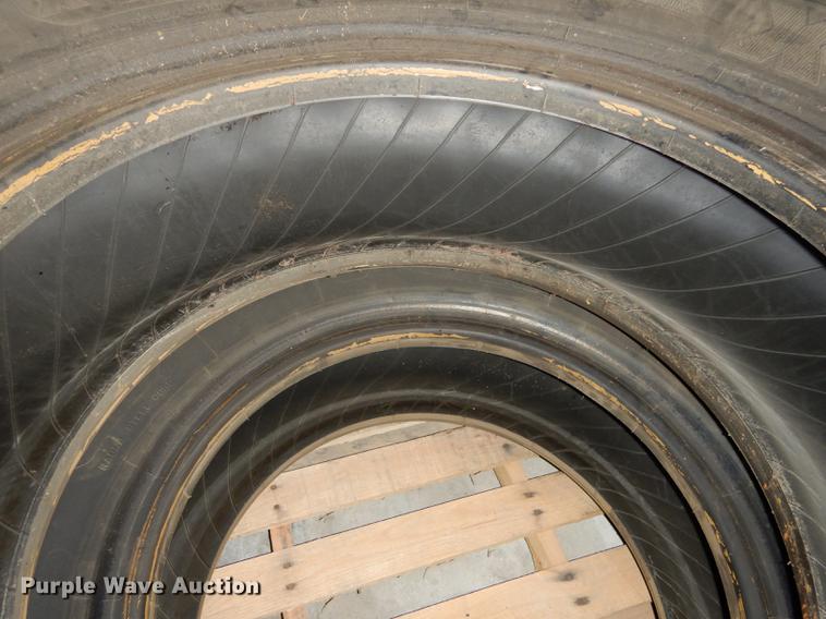 image for item EE9074 (2) Michelin 14.00R24 tires