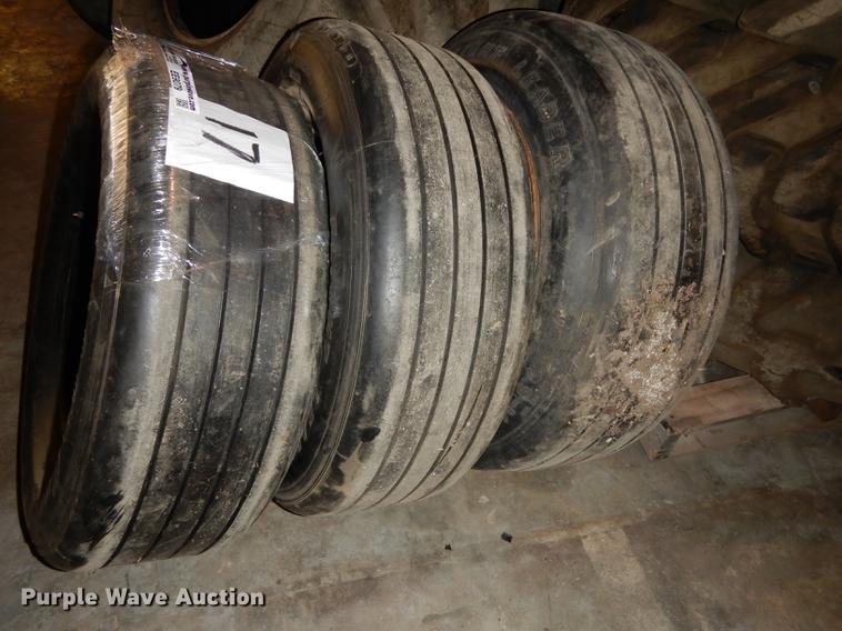 image for item EE9079 (3) Goodyear Flight Leader 30x95-16 airplane tire