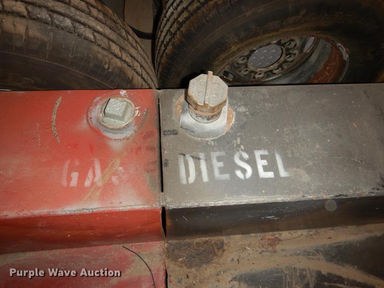 image for item EE9103 L-shaped fuel tank