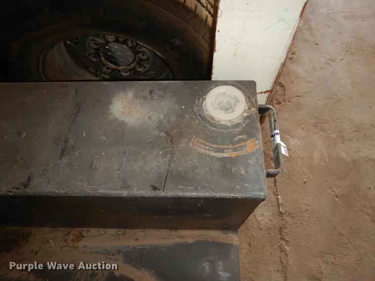 image for item EE9103 L-shaped fuel tank