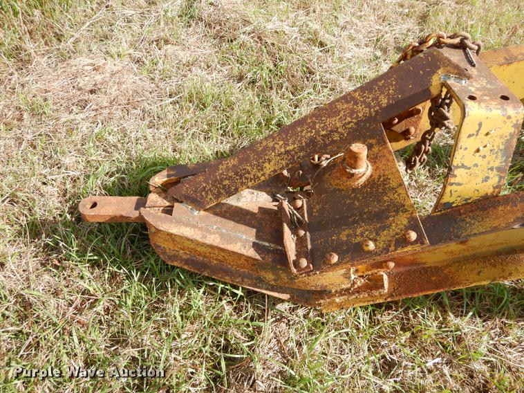 image for item EE9121 (2) Caterpillar graders