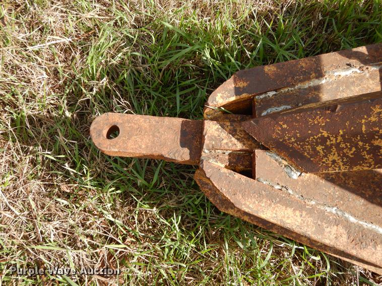 image for item EE9121 (2) Caterpillar graders