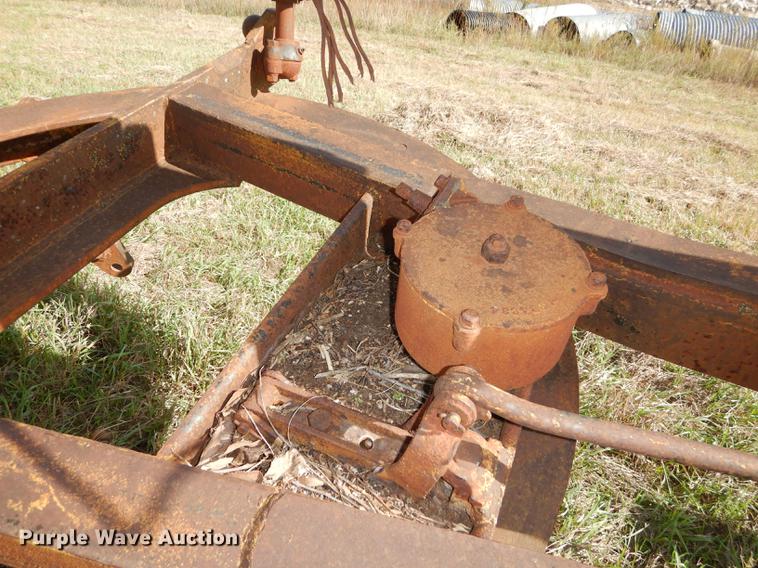 image for item EE9121 (2) Caterpillar graders