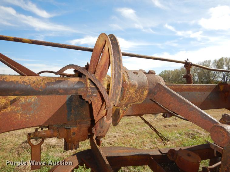 image for item EE9121 (2) Caterpillar graders