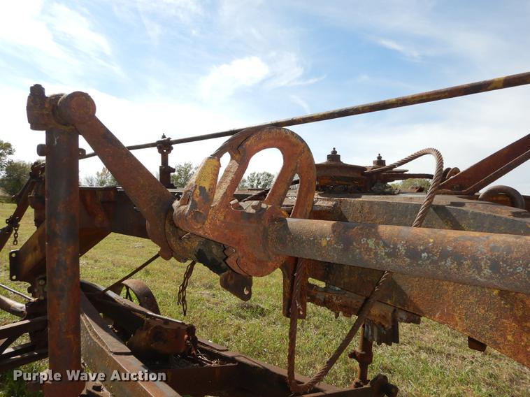 image for item EE9121 (2) Caterpillar graders