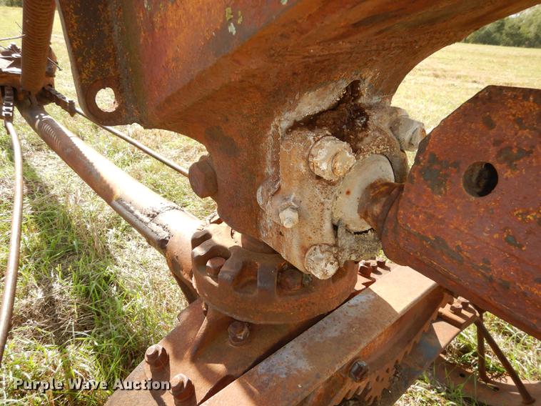 image for item EE9121 (2) Caterpillar graders