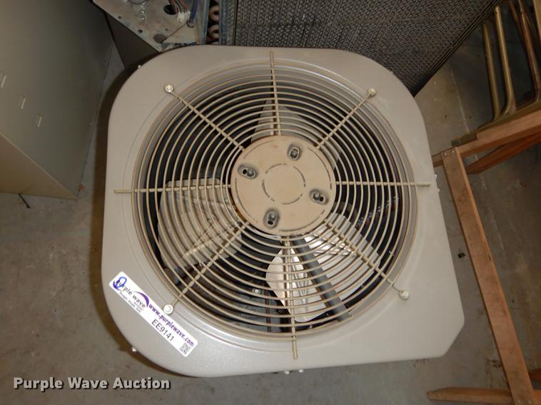 image for item EE9141 (2) central AC units