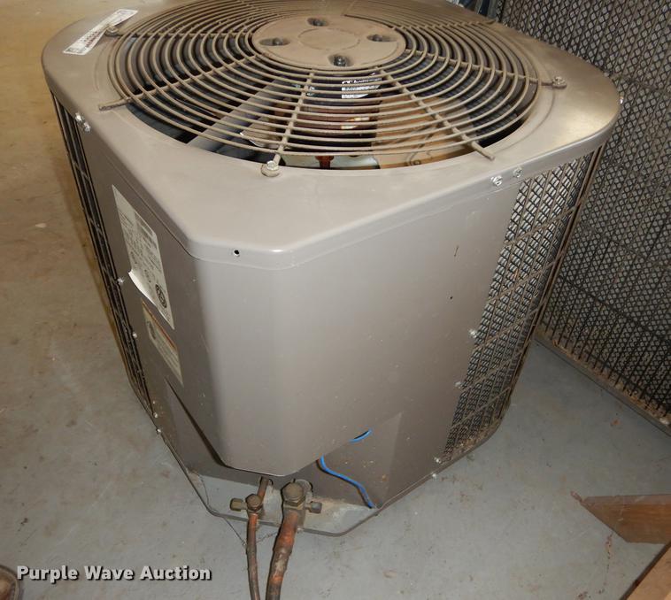 image for item EE9141 (2) central AC units