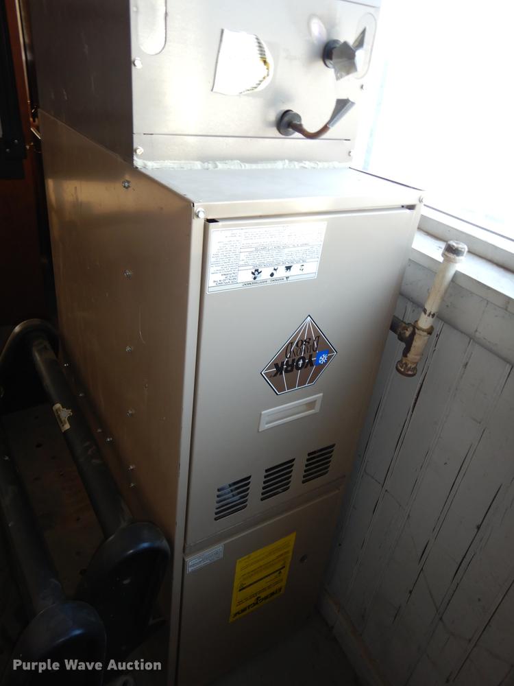 image for item EE9141 (2) central AC units