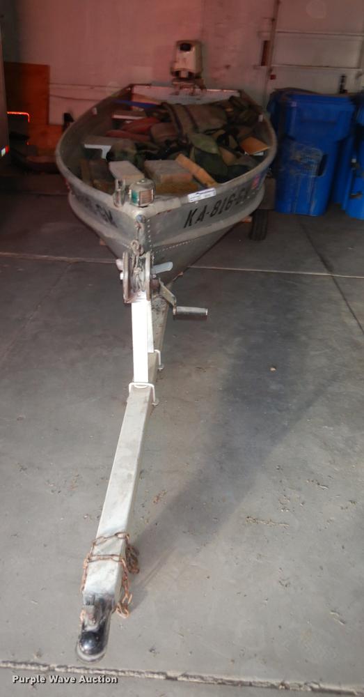 image for item EE9161 2010 Sea King aluminum boat