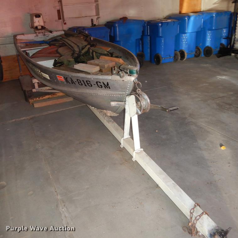 image for item EE9161 2010 Sea King aluminum boat