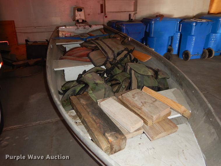 image for item EE9161 2010 Sea King aluminum boat