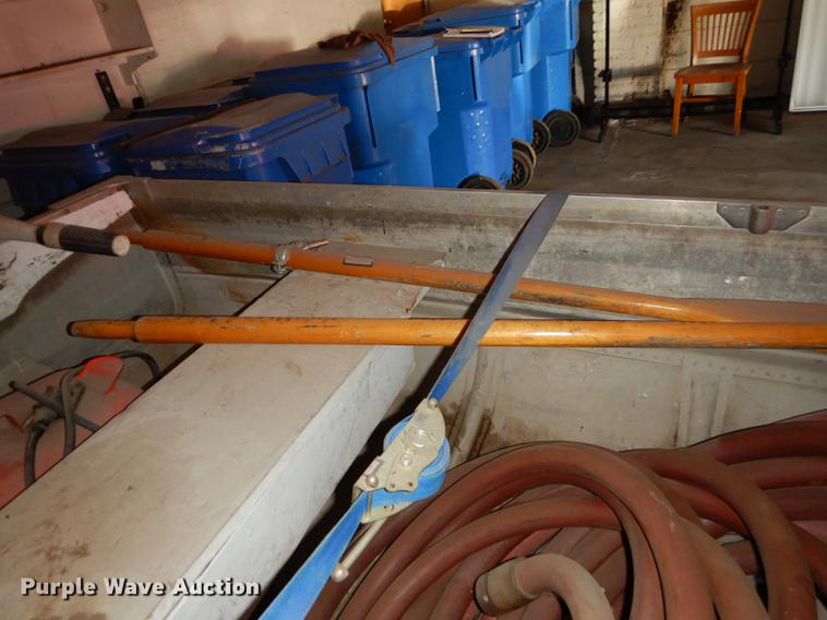 image for item EE9161 2010 Sea King aluminum boat