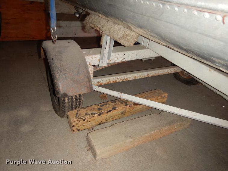 image for item EE9161 2010 Sea King aluminum boat