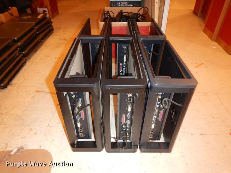 image for item EE9164 (28) port replicators