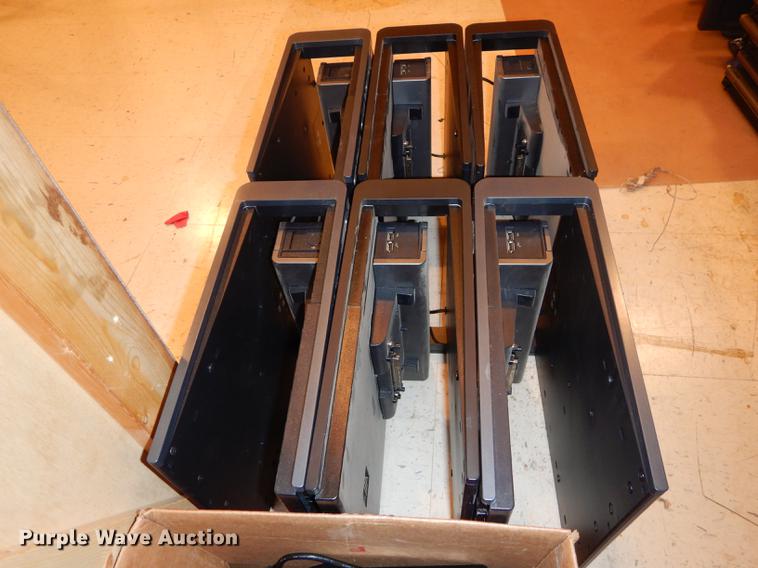 image for item EE9164 (28) port replicators