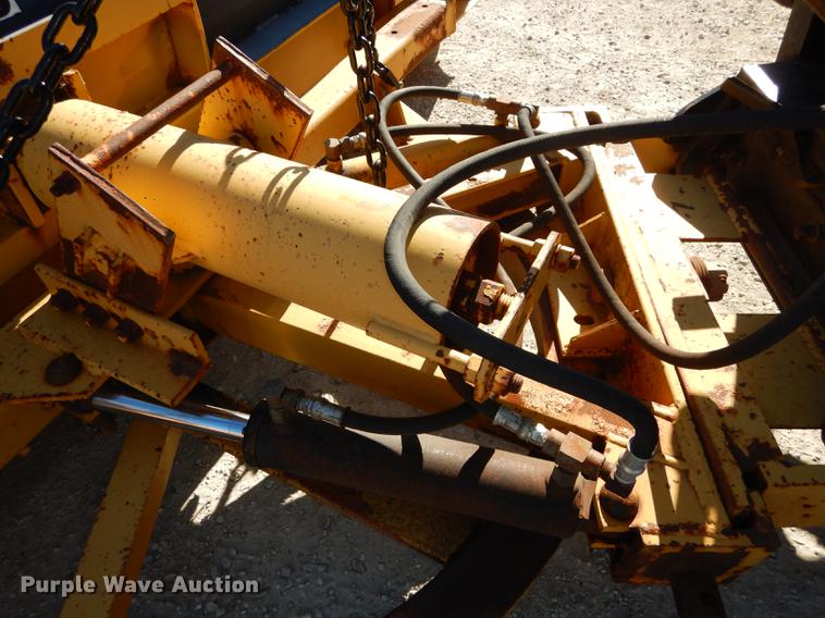 image for item J5653 1994 Ford L8000 dump truck