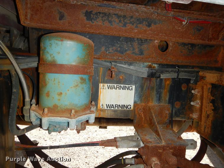 image for item J5653 1994 Ford L8000 dump truck