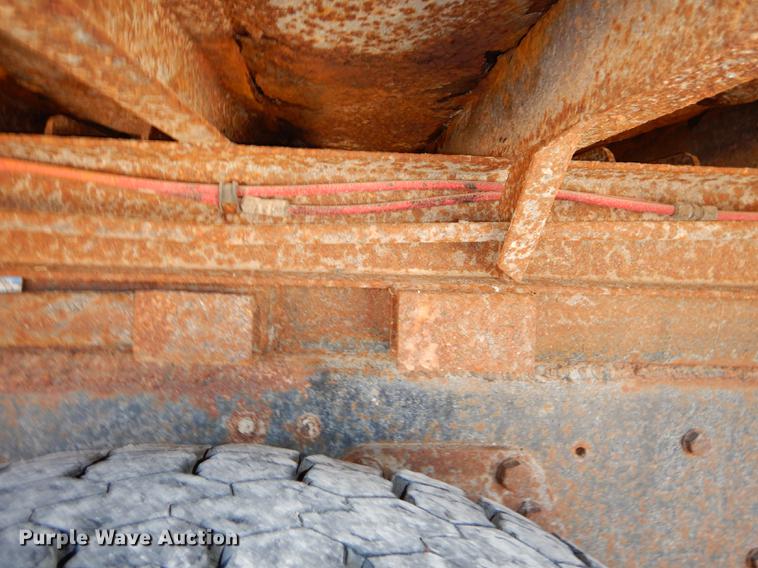 image for item J5653 1994 Ford L8000 dump truck