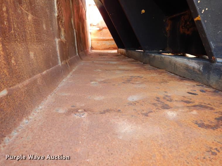 image for item J5653 1994 Ford L8000 dump truck