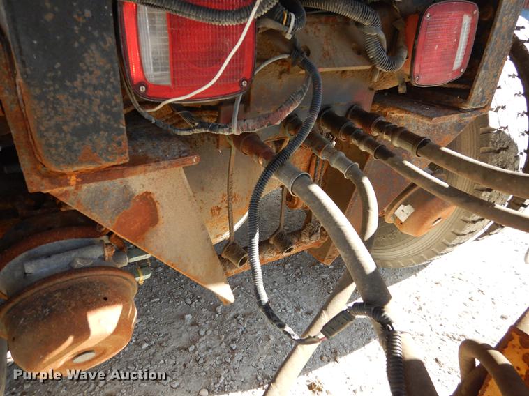 image for item J5653 1994 Ford L8000 dump truck