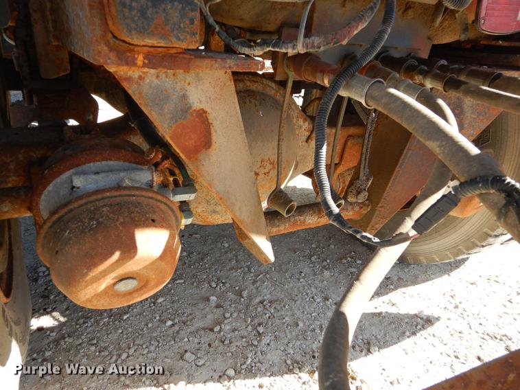 image for item J5653 1994 Ford L8000 dump truck