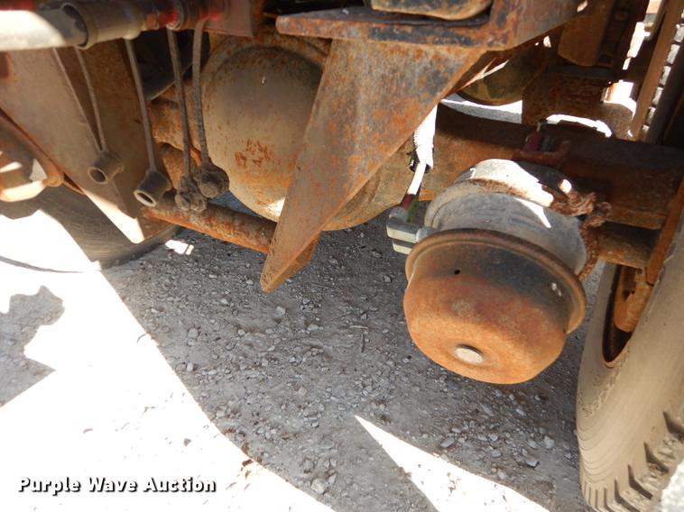 image for item J5653 1994 Ford L8000 dump truck