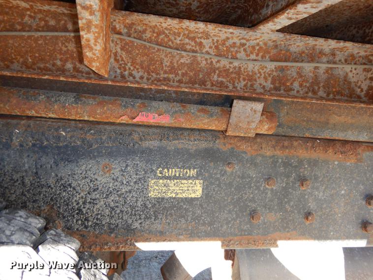 image for item J5653 1994 Ford L8000 dump truck