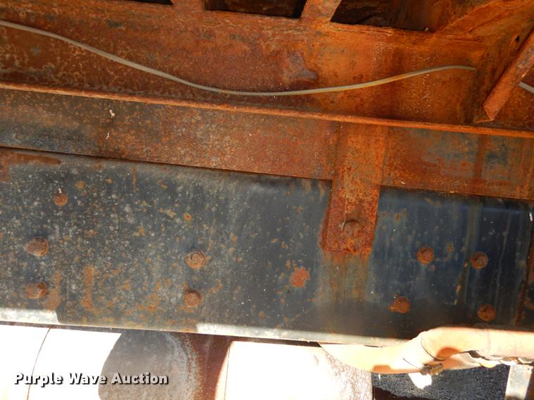 image for item J5653 1994 Ford L8000 dump truck