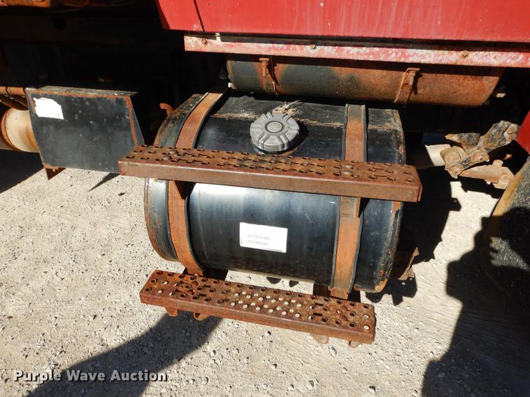 image for item J5653 1994 Ford L8000 dump truck