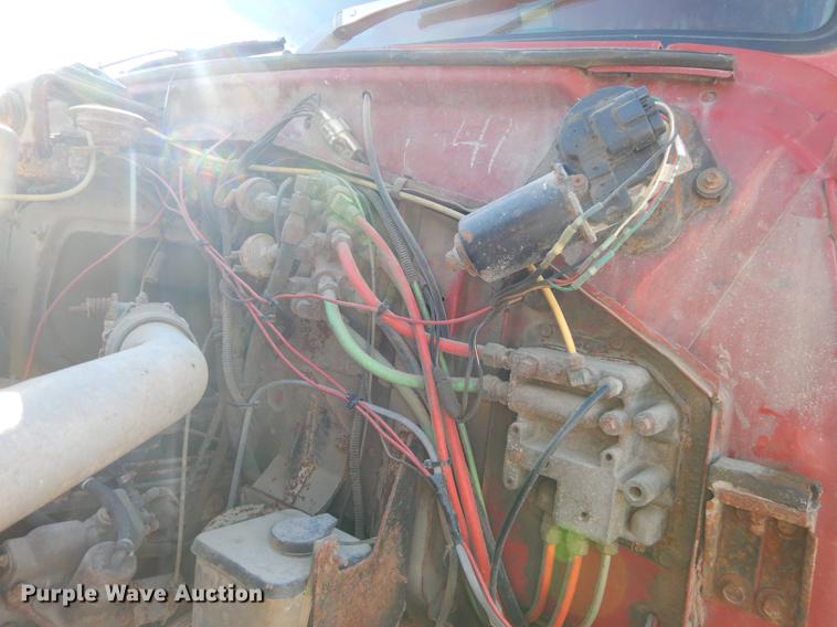 image for item J5653 1994 Ford L8000 dump truck