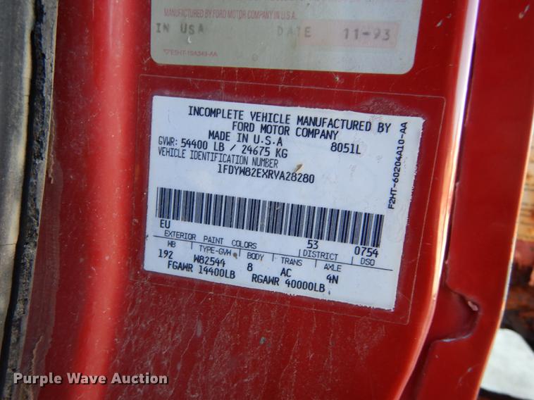 image for item J5653 1994 Ford L8000 dump truck