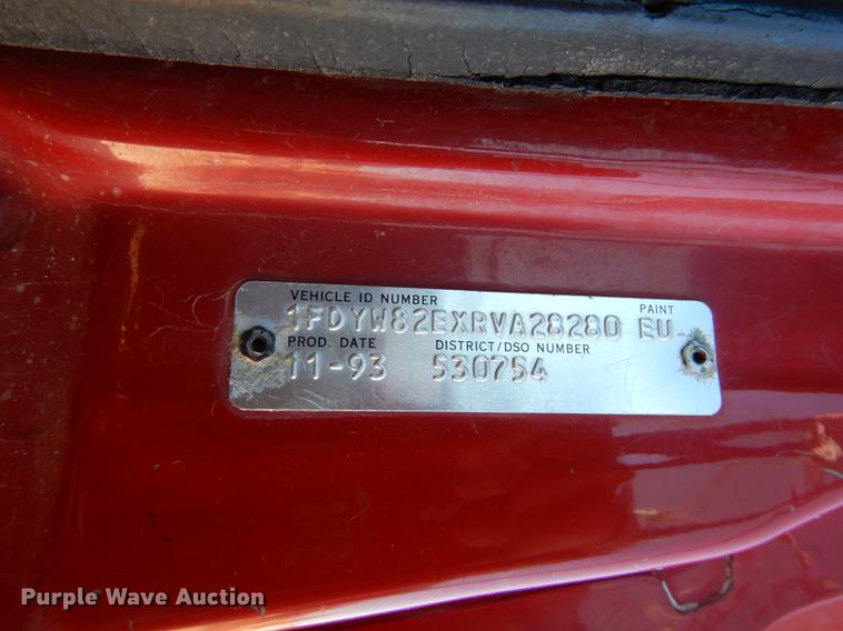 image for item J5653 1994 Ford L8000 dump truck